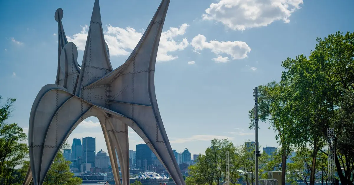 Les Clés pour Décrypter une Sculpture Moderne