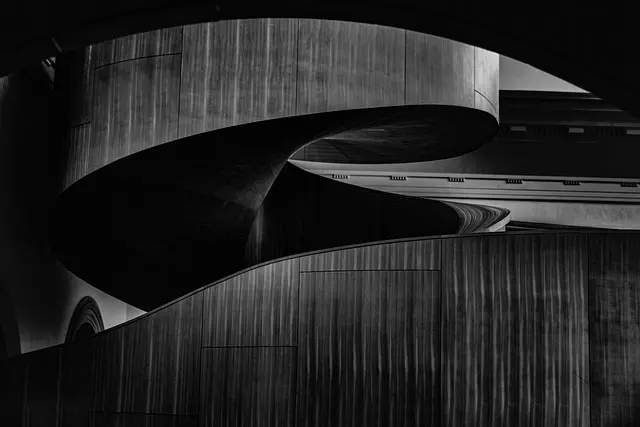 Comment la Critique Artistique Façonne Notre Vision du Monde